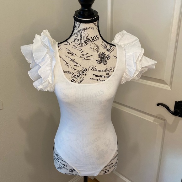 ZARA White Ruffle Sleeve Women's Bodysuit - Picture 1 of 9
